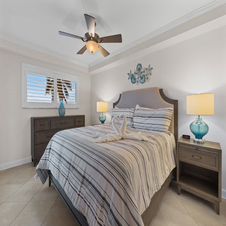 Carlos Pointe #213 Paradise Pointe