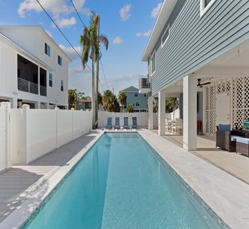 Pearl Street Retreat