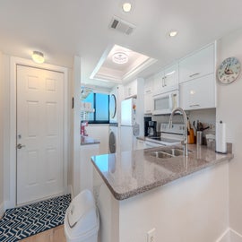 Perfect amount of counter space for all types of meals.