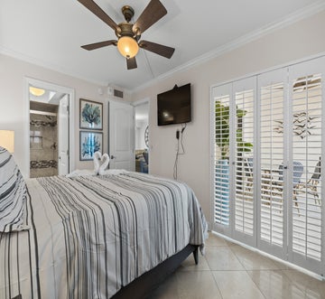Carlos Pointe #213 Paradise Pointe