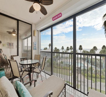 Caper Beach Club 313