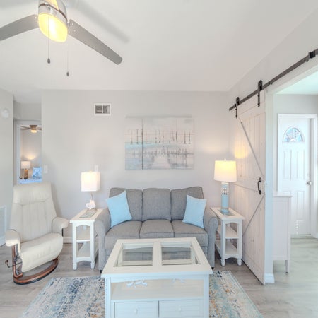 Blue Pearl Manor Upper