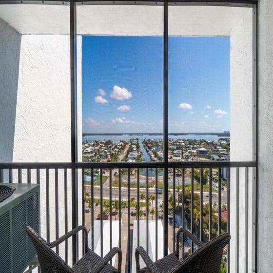 Welcome to Island Winds Penthouse 1