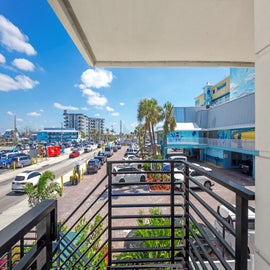 Stay right in the heart of fort Myers beach!