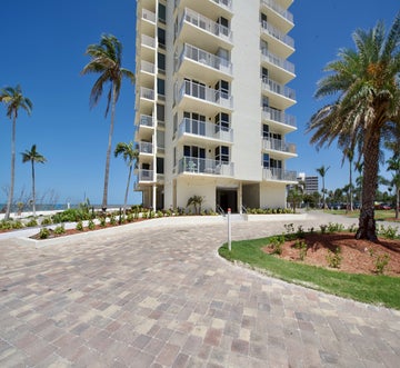 Estero Beach & Tennis 901-C