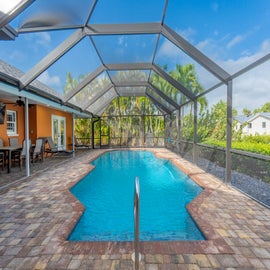 The Sunseeker private heated pool!