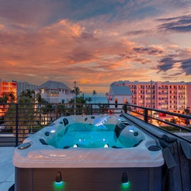 Resort style rooftop retreat