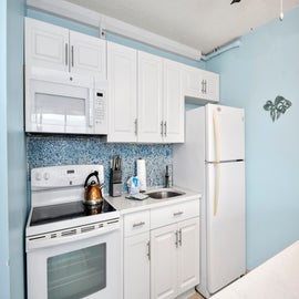 Full Kitchen for everything you would need!