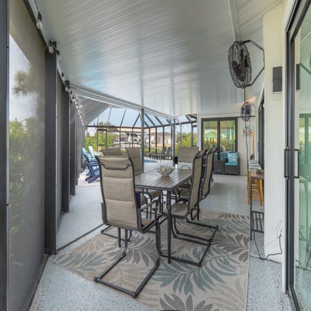 Sunshine Dock House