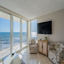 Enjoy the natural Florida light!
