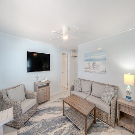 Blue Pearl Manor Lower