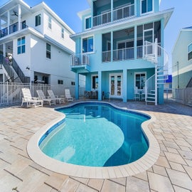 Enjoy this pool all to yourself!