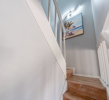 Santa Maria I #104- The Sunnyside