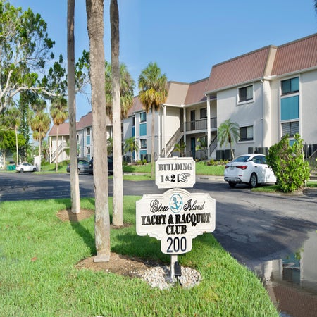 Estero Island Yacht & Racquet 320