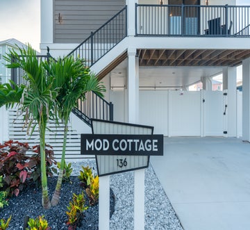 Mod Cottage