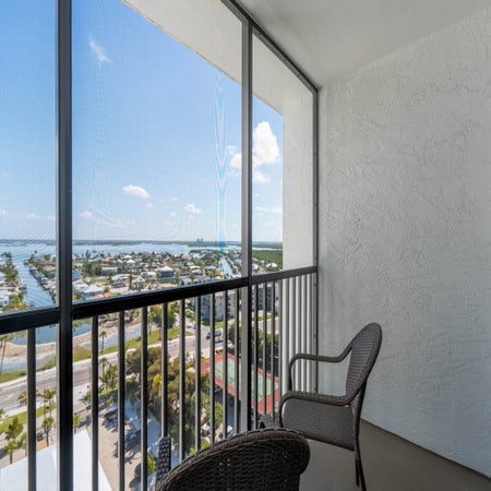 Island Winds Penthouse 1