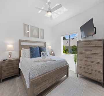 Pearl Street Retreat