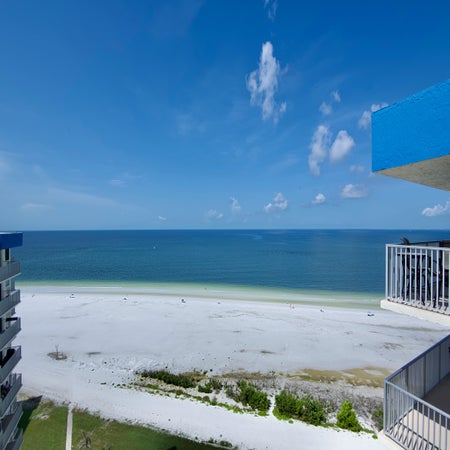 Estero Beach & Tennis Club-Penthouse 3A