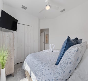 Pearl Street Retreat