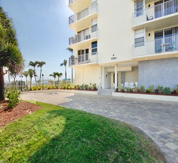 Estero Beach & Tennis Club-Penthouse 3A