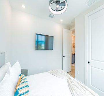 Premier Island Escape