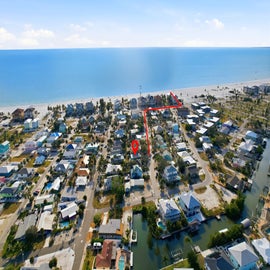 Short walk to the beach.