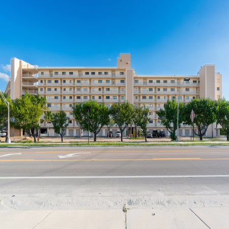 Carlos Pointe #515 - The Pelican Pad