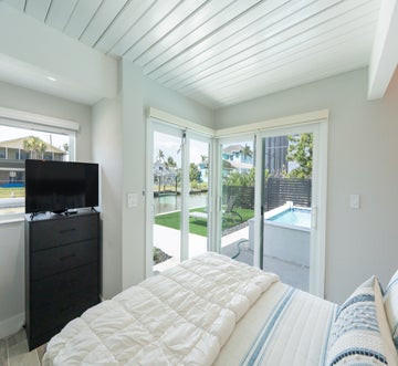 Curlew Beach Cottage