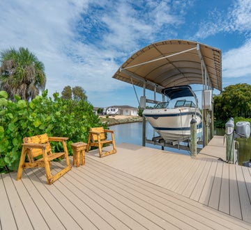 Sunshine Dock House