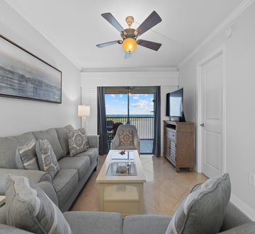 Carlos Pointe #213 Paradise Pointe