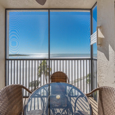 Carlos Pointe #515 - The Pelican Pad