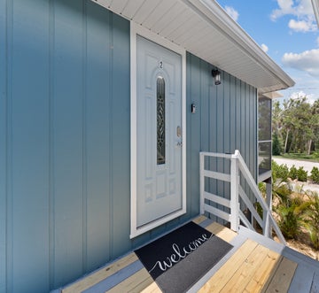 Beach Bungalow 2