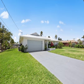 Front of Barefoot Escape