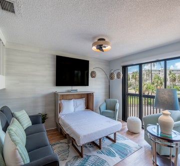 Santa Maria I #104- The Sunnyside