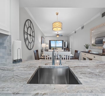 Carlos Pointe #213 Paradise Pointe
