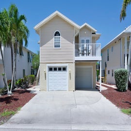 Welcome to Citrus Sol- Great location!