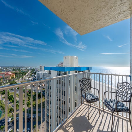 Estero Beach & Tennis Club-Penthouse 3A