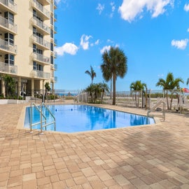 Estero Beach & Tennis Pool