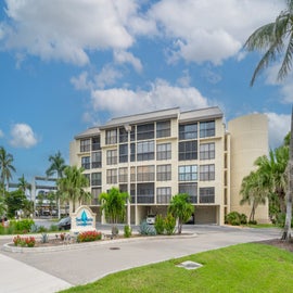 Welcome to Santa Maria 104!