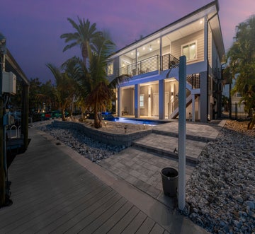 Shella Close To The Beach