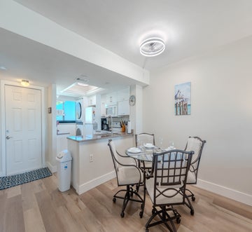 Carlos Pointe #515 - The Pelican Pad