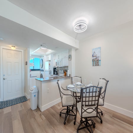 Carlos Pointe #515 - The Pelican Pad