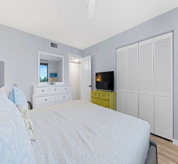 Caper Beach Club 313