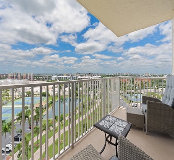 Estero Beach & Tennis 901-C