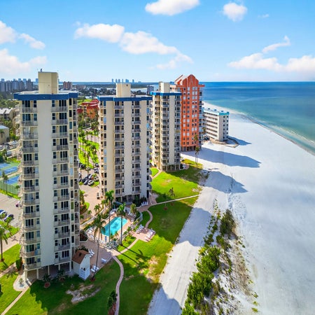 Estero Beach & Tennis Club-Penthouse 1A