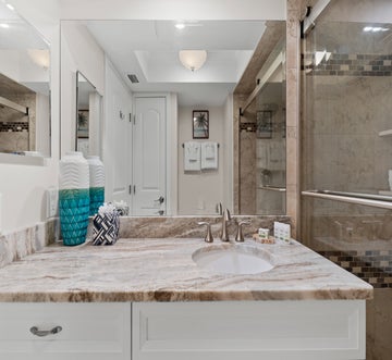 Carlos Pointe #213 Paradise Pointe