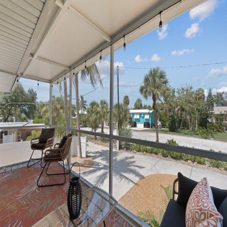 Beach Bungalow 2