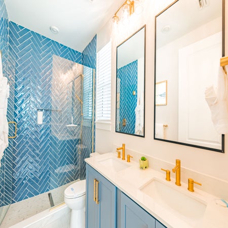 Premier Island Escape