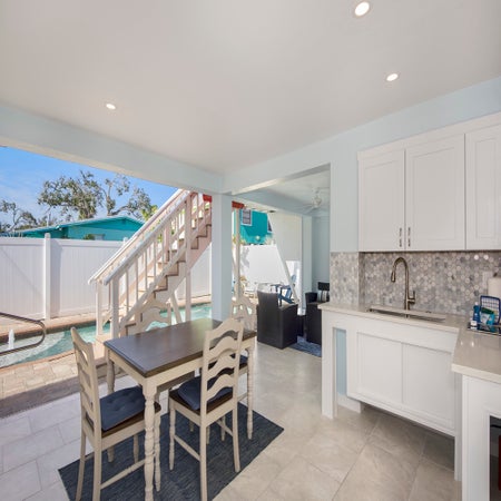 Montishello on Jefferson