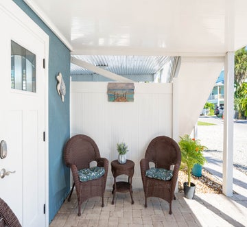 Blue Pearl Manor Lower